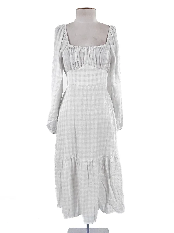 Yours Truly | White Casual/Cocktail Dress | Size 8