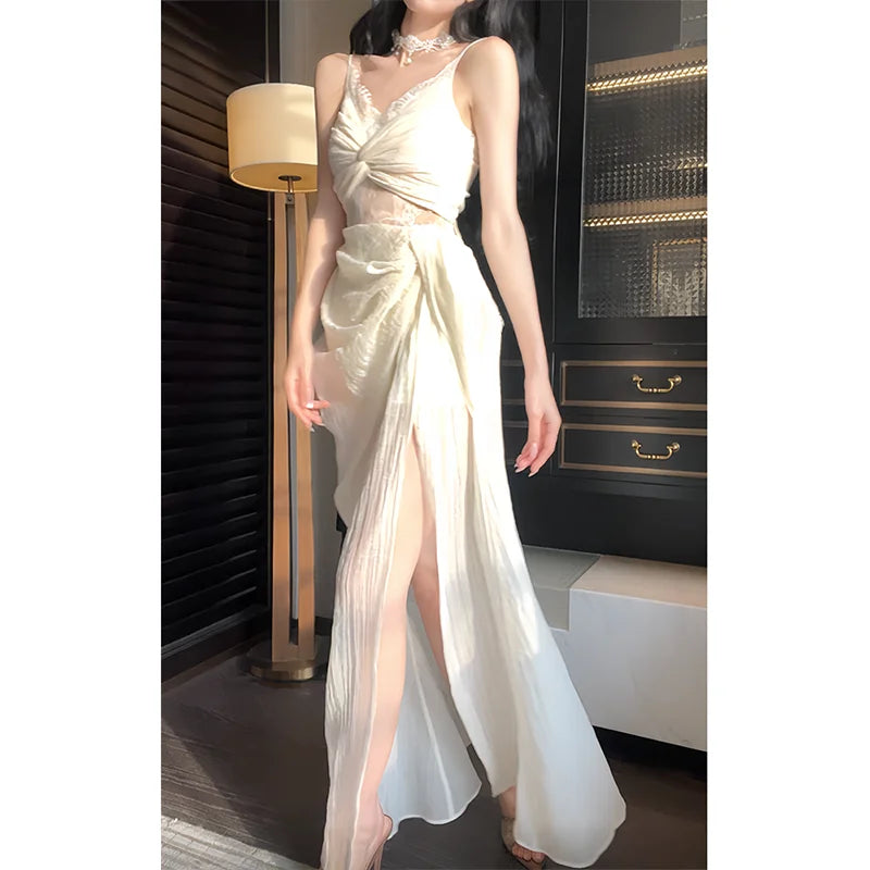 TAVIMART  -  French Style Retro Lace Dress, Strapless and Hollow-Out Design, Exuding Fairy Aura for a Charming Seaside Holiday