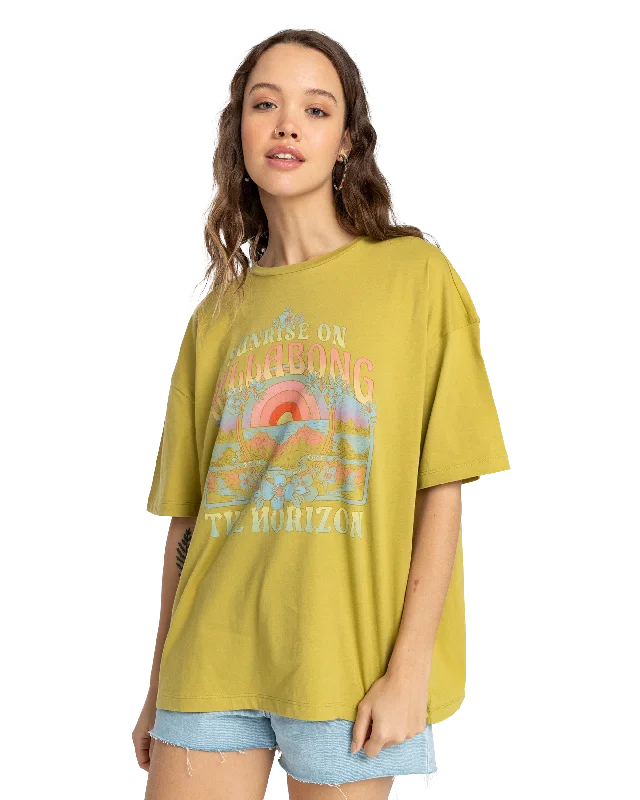 Sunrise On The Horizon T-Shirt in Green Envy Silk Blend Satin Velvet