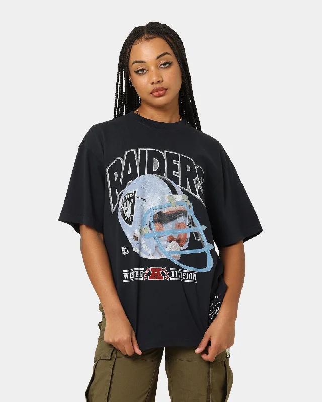 Mitchell & Ness Las Vegas Raiders Helmet Vintage T-Shirt Faded Black Boxy Fit Fitted Loose
