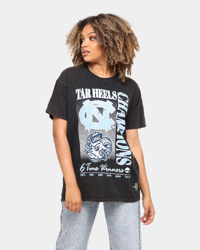NATIONAL COLLEGIATE ATHLETIC ASSC UNC Tar Heels Crest Stack Vintage T-Shirt Vintage Balck Beaded Sequined Faux Fur