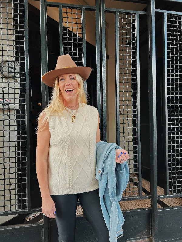 Gigi Cable-Knit Sweater Vest Anti-Pilling Anti-Shrink Durable